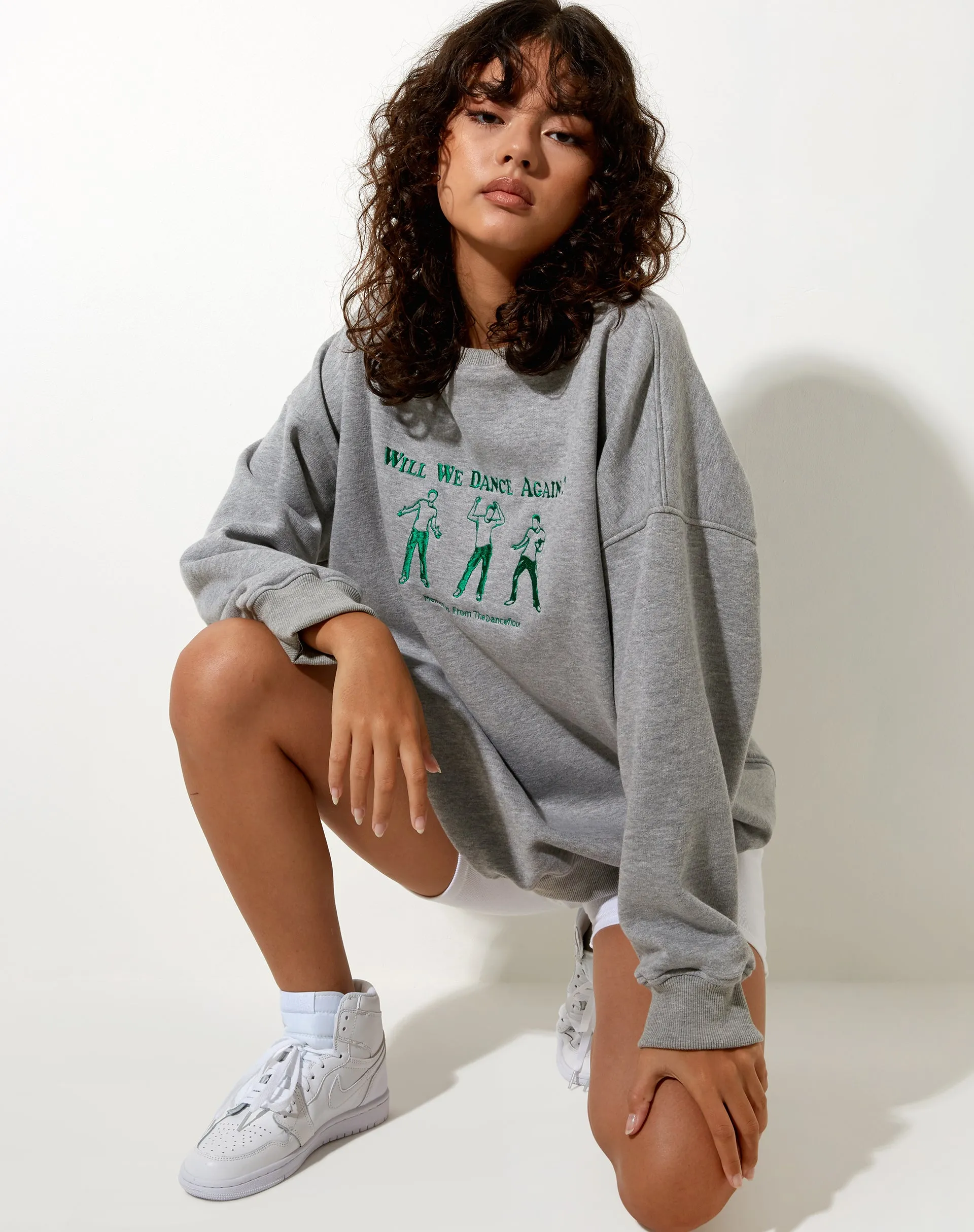 Glo Sweatshirt in Greymarl Memories From Dance Embro